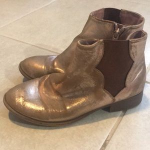 🔥Rosegold girls boots shimmery🔥